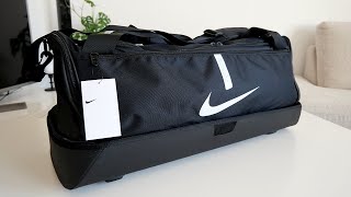 Unboxing der Nike Academy Team Football Hardcase Reisetasche (groß, 59 l)