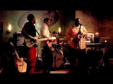 Al Turner "The Burner" LIVE at Beyu Caffe ft. Innertwyned and Brian Miller