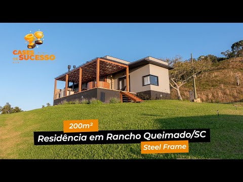 Casa principal em Steel Frame e de hospedes na técnica das construções modulares