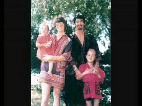 Bruce Lee Family Photos