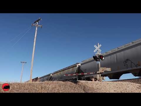 One Train Stops on Siding, Another One Passes it - 12/11/21