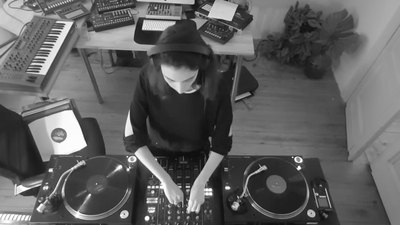 Amelie Lens - Live @ Home Studio, November 2017