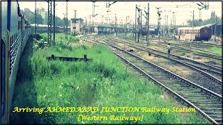 preview picture of video 'Indian Railways..Arriving at AHMEDABAD Junction [Western Railways] !'