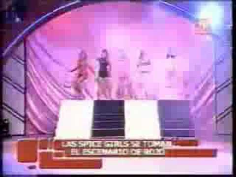 Las chicas del clan bailndo como las Spice Girls