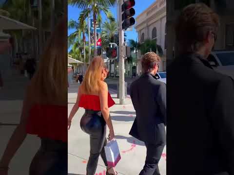 JLo double Connie Pena, A day in Jennifer Lopez shoes￼ ￼ on rodeo drive With Henry Jimenez￼￼