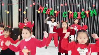 Jingle Bell Rock - Crazy Frog | Kids Dance giáng sinh lớp T7-CN