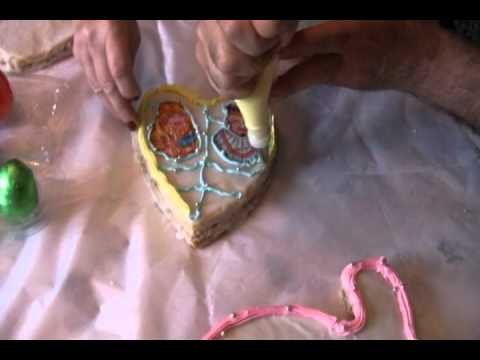 Decorating Maltese Figolli.avi