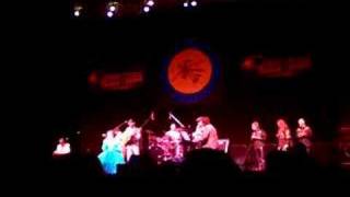 Loretta Lynn - Walking After Midnight