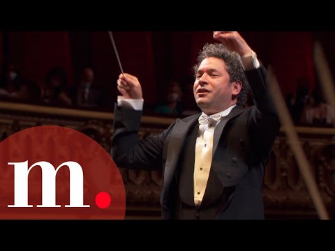 Gustavo Dudamel conducts Bizet's Carmen at his inaugural concert at the Opéra de Paris