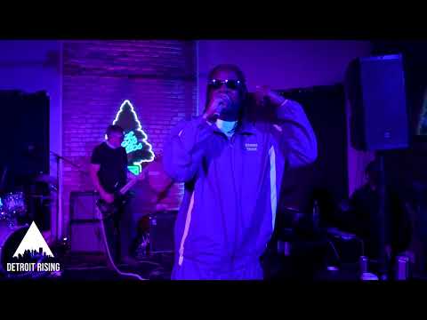 Phat Snoop live with the band “storms don’t last forever”