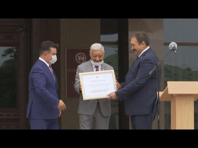 70 новых автомобилей "Лада Ларгус" были вручены районным больницам