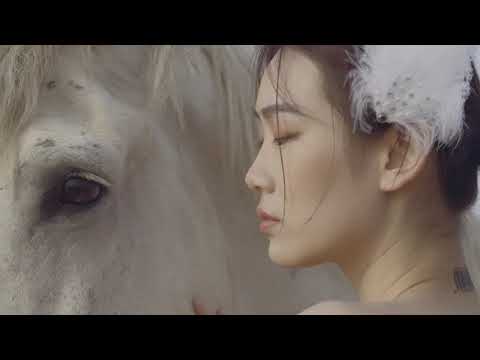 White Horse By The Sea