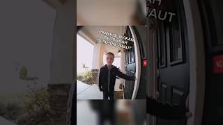 Download lagu PRANK RINGING THE HOUSE BELL ENDS IN DEATH mp3