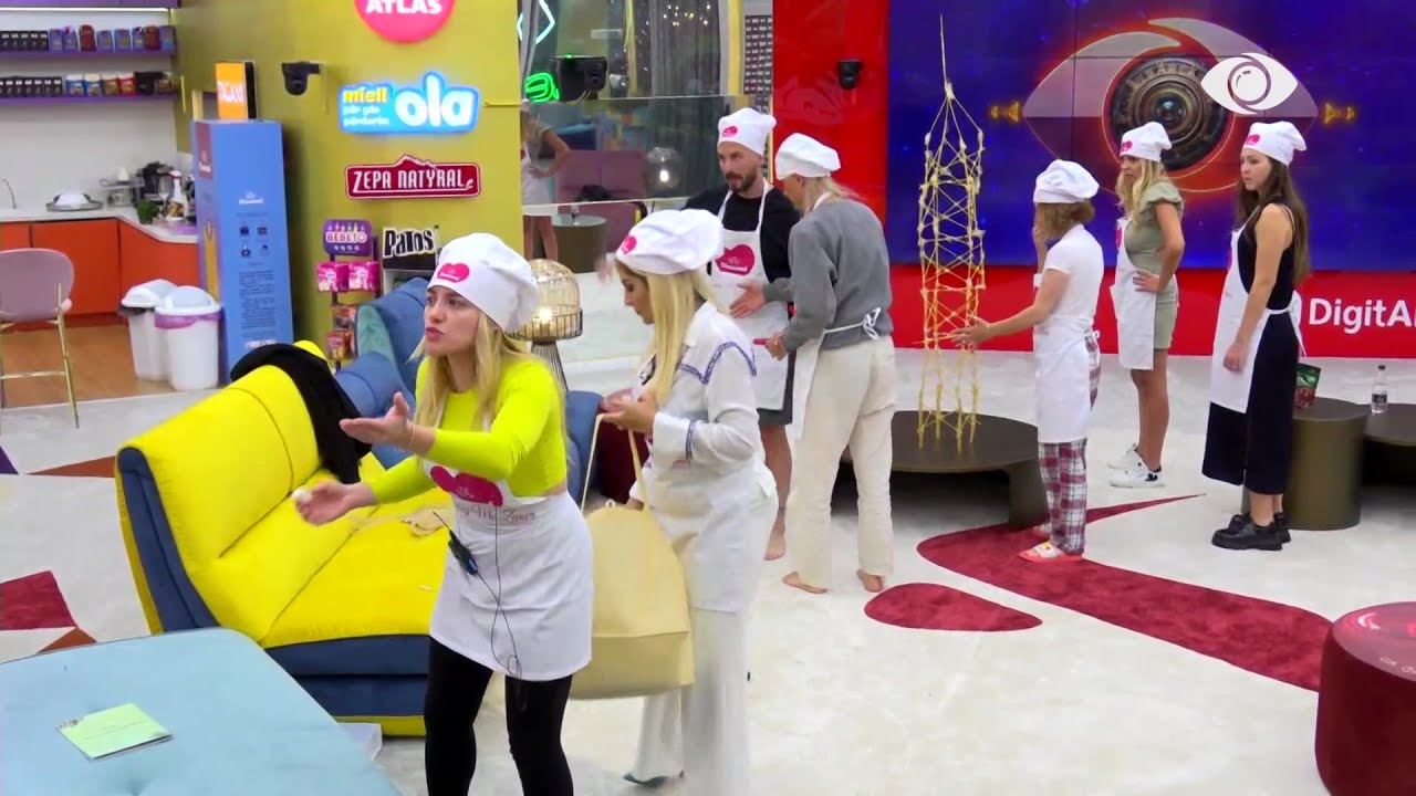 Kush e ndërtoi kullën më të gjatë? Banorët debat me njëri-tjetrin