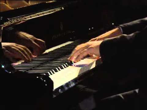 Schumann - Nelson Freire (Toulouse, 2000)  Fantasie Op 17