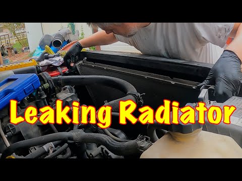 Chevy & GMC Radiator Replacement 00-06 Suburban, Tahoe, Yukon, 99-06 Silverado, Sierra