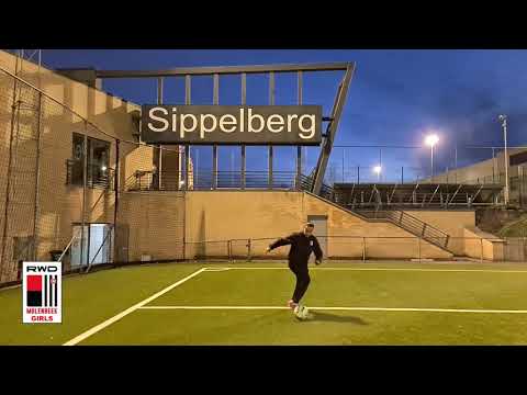 Soufiane Touzani : Move | RWDM-GIRLS