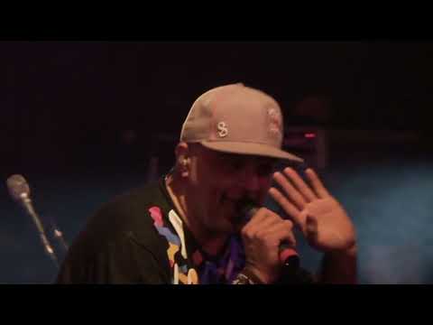 Karamelo Santo - Fruta amarga (DVD El Baile Oficial)