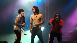 5 Fingaz To The Face - Victorious Cast (Summer Concert Series Universal Orlando)