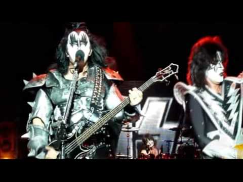 2011-10-9-19 - USA - Kiss Kruise 1 - Electric show 01