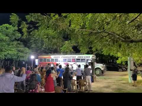 Equipo Evangelistico Eben-Ezer San Lorenzo Alabanza " Valle de Lagrimas "