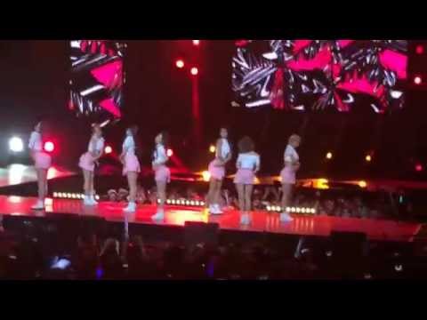 [FANCAM] 150808 AOA - 짧은 치마 (Miniskirt) @ KCON New York