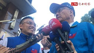 Re: [新聞] 郭台銘上台沉默2分鐘說不出話　郭子