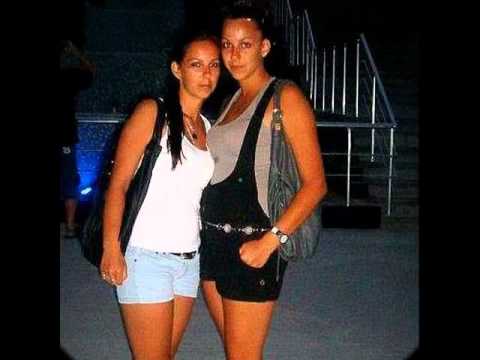 Mosolygok, mert a testvérem vagy, és kacagok, mert nem tehetsz ellene semmit :)