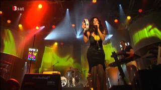 Marina &amp; The Diamonds - Shampain ( New Pop Fesival 2010 )