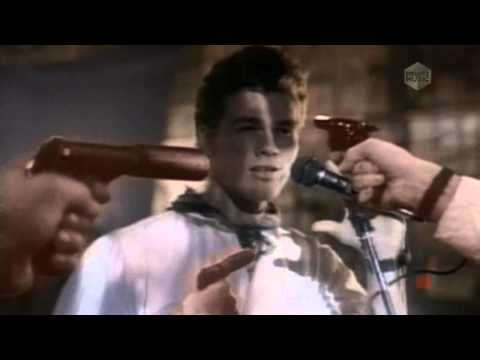 A-HA - THE LIVING DAYLIGHT (Bond theme 1987 official video HD)