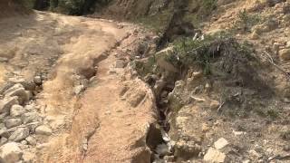 preview picture of video 'La vía más peligrosa de Colombia (Sierra Nevada de Santa Marta)'