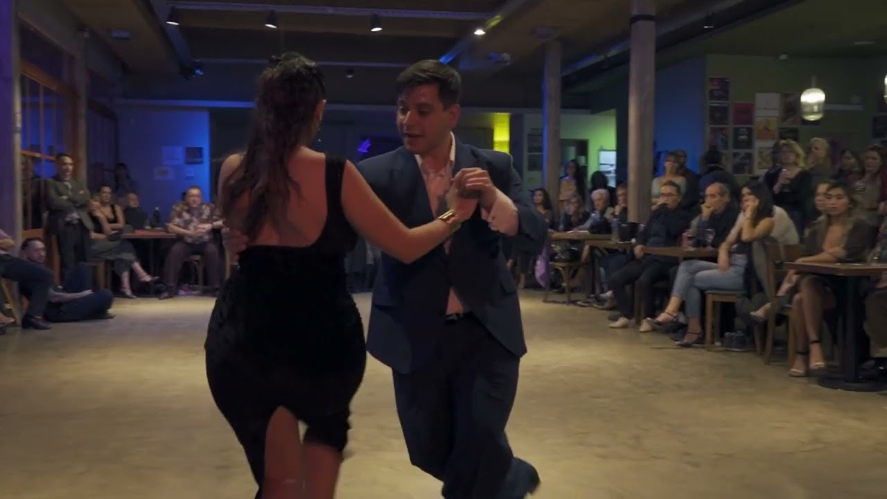 FATIMA CARACOCH & BRENO MARQUES - 'BAJO UN CIELO DE ESTRELLAS' by ROBERTO MINONDI