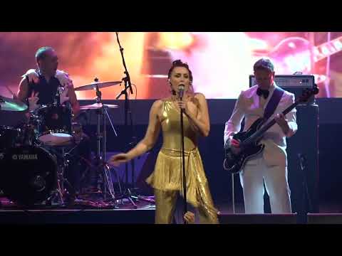 Million Dollar Riff performed by Bob Starkie’s Skyhooks Show Palms at Crown Melbourne 2022