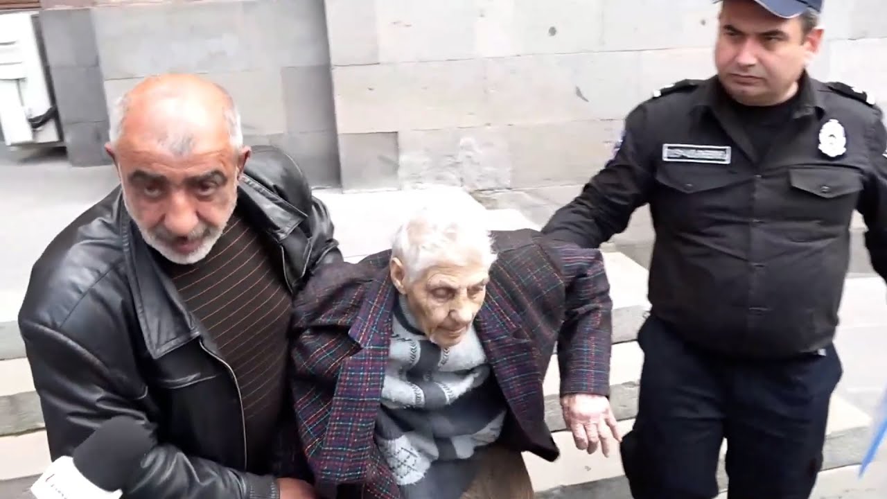 Ավանի թաղապետը գոռում ա վրես՝ բան ունե՞ս ասելու․ 85-ամյա տիկնոջը թողել են անօգնական