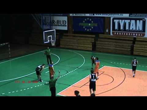 Liga Okręgowa Koszykówki 2010/2011 - 1 mecz o 3 miejsce  CTC AZS Polit.Cz-wa - OSiR K-ck 3 kwarta