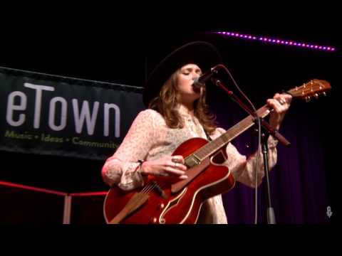 honeyhoney - Glad I've Done What I Did (eTown webisode #1026 )