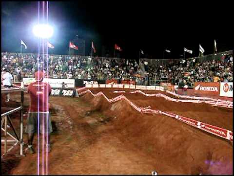 Jean Ramos Arena cross