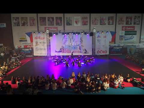 38. TS be free - SHAKE THAT!