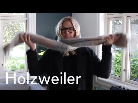 HOLZWEILER - How to tie a Holzweiler scarf