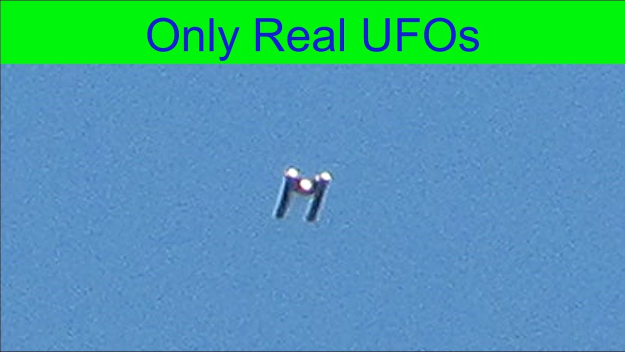 Strange UFO that looks like Starship Enterprise without the saucer section. Pennsylvania.