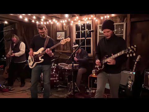 Train Robber Syndicate 2021 11 06 Gladwyne Barn Set 1