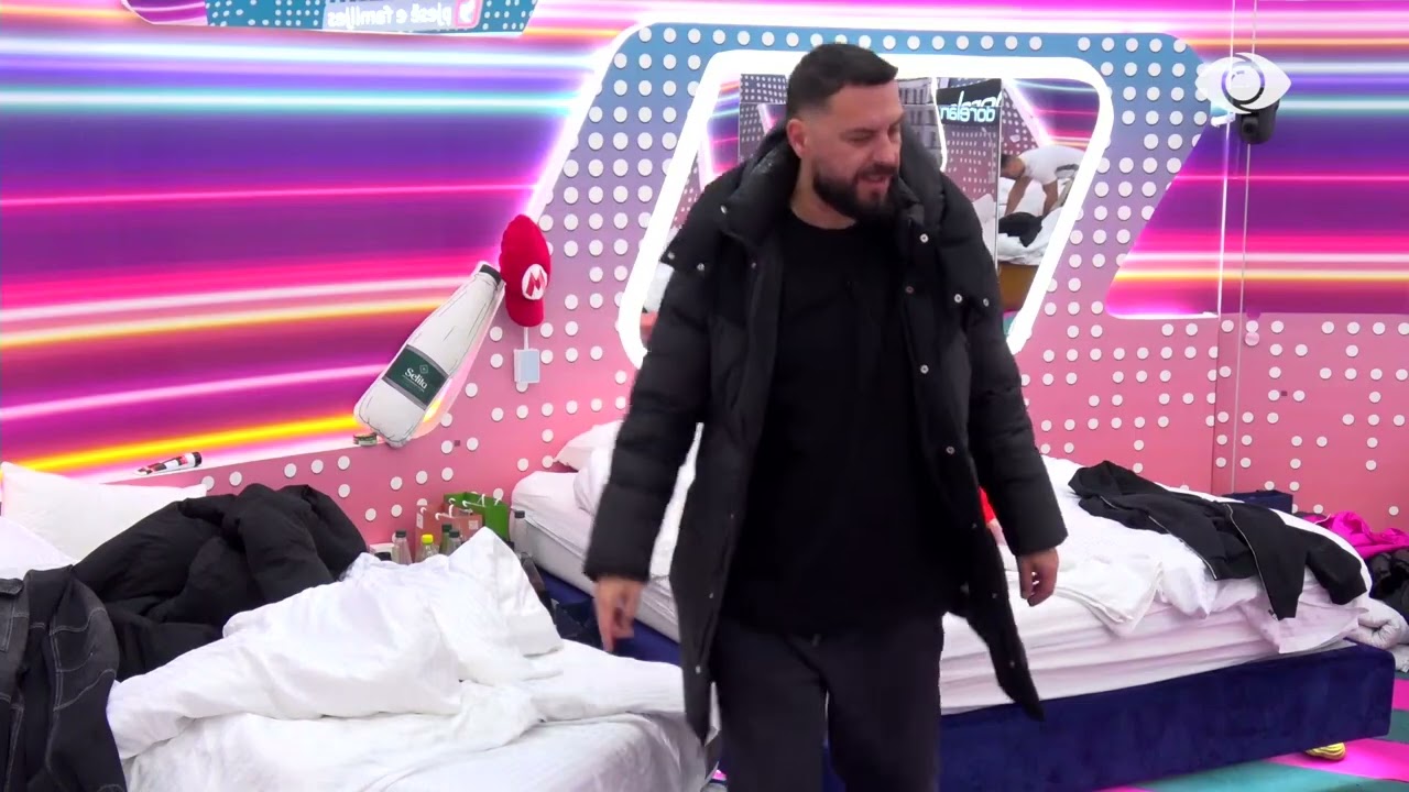 Për ty më vjen keq/ Mateo-Artanit: Ik shpejt sepse po u bë me nerva Rogerti…