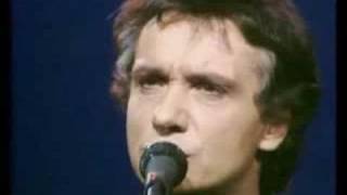 Sardou  Je n'suis pas mort, je dors