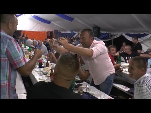 Orkestar Sale Show - Tiho prodje mladost - Uzivo - Nemenikuće