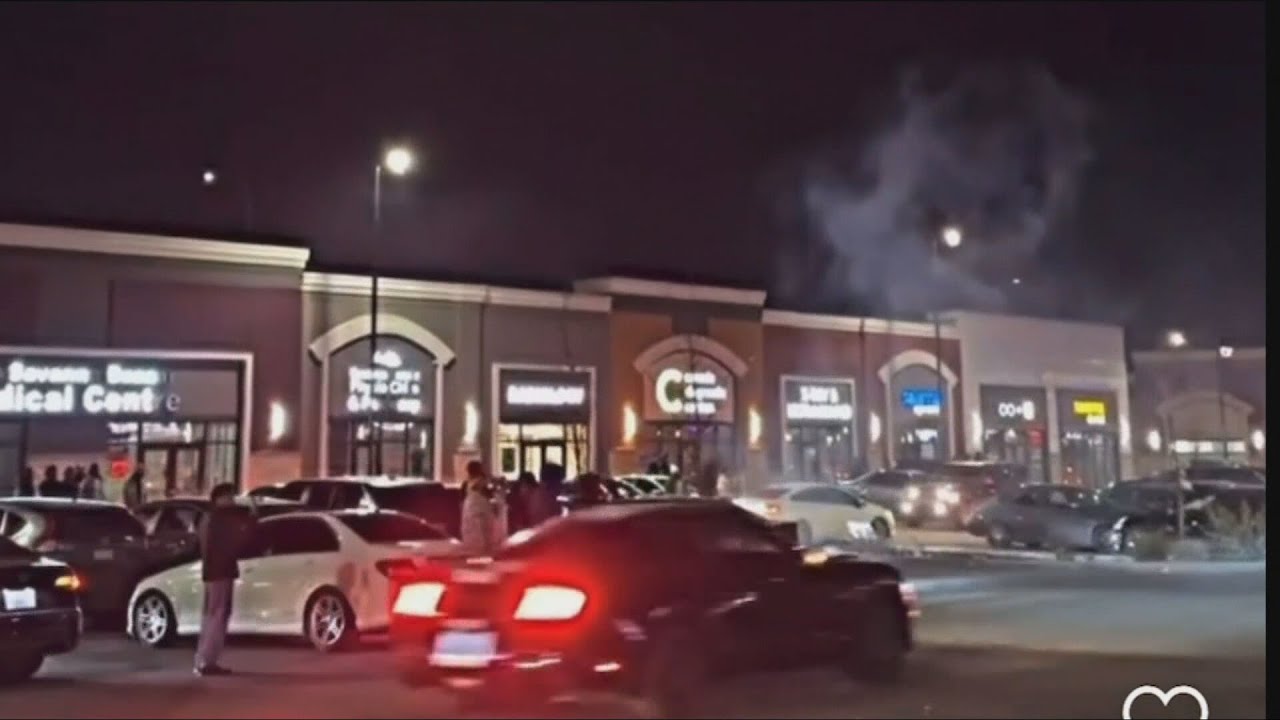 Calgary strip mall plagued by nighttime social disorder