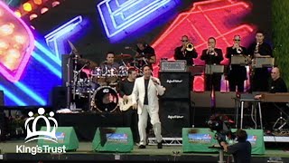 Tom Jones -  It’s Not Unusual (The Prince&#39;s Trust Party In The Park 2001)