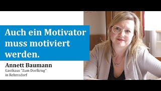 Annett Baumann në bisedë: Si po përballet bujtina "Zum Dorfkrug" me krizën e Coronës dhe çfarë planesh ka pronarja për të ardhmen, përfshirë marrëdhënien e saj me Zeitzer Michael, një pikë referimi lokale.
