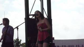 Katie Armiger - Leaving Home (Live CMA Fest)