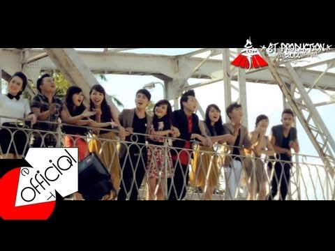 Thể hiện bởi Tốp ca