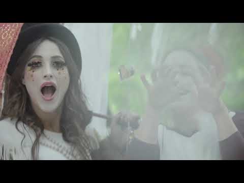 Diva Baara - debutové album koketní zpěvačky